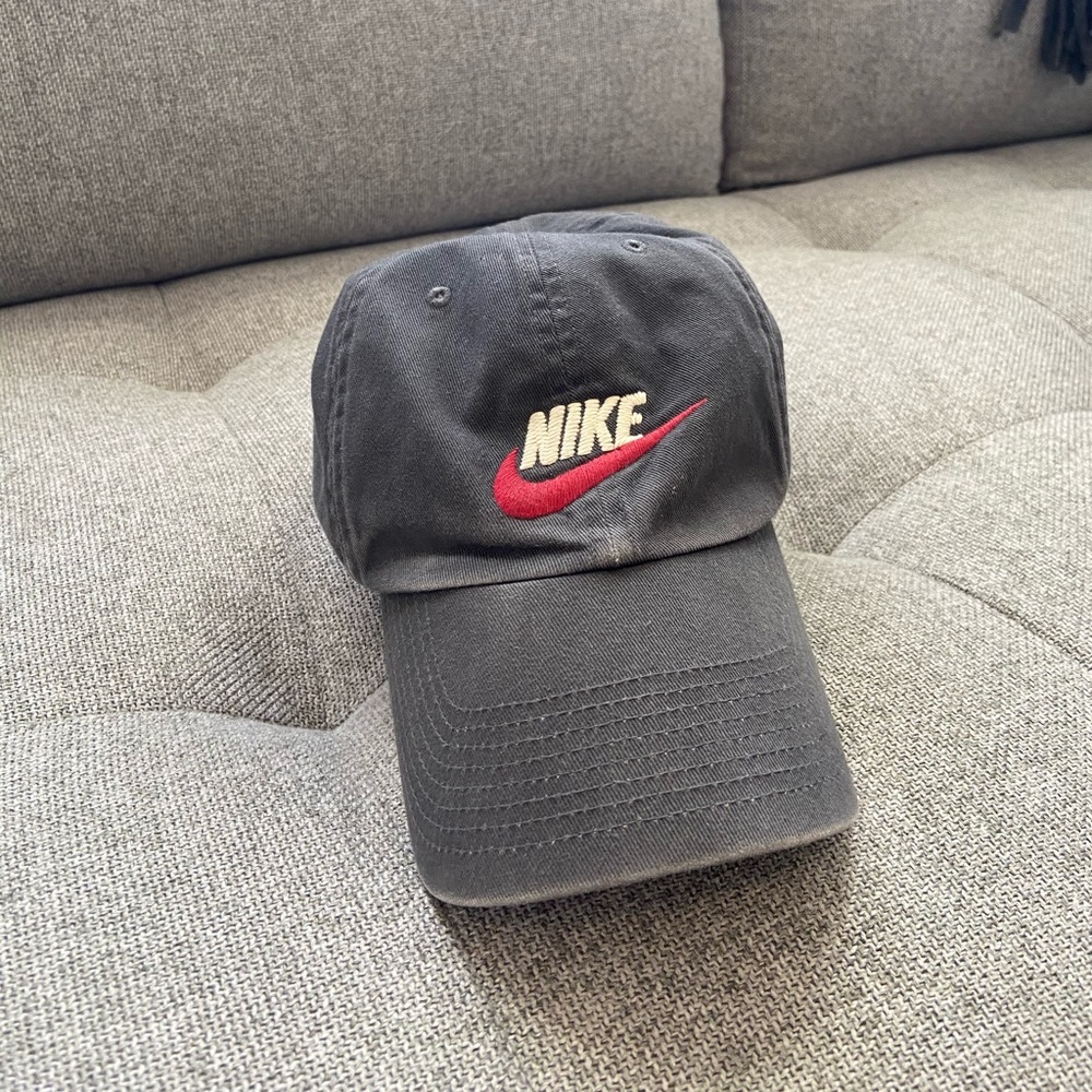 vintage Nike hat